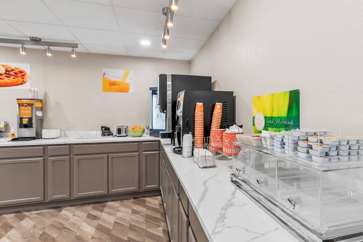 Breakfast/Coffee Service 42 of 50