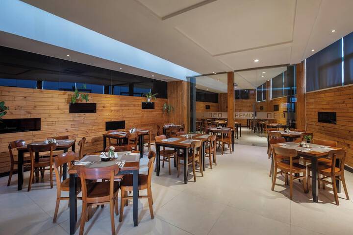 Dining Photos
