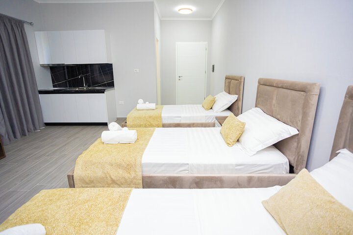 Room 3 of 6