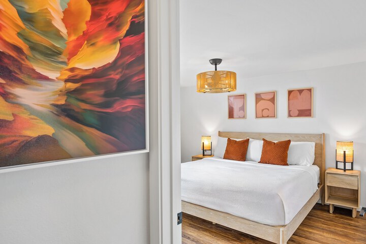 Room 9 of 204