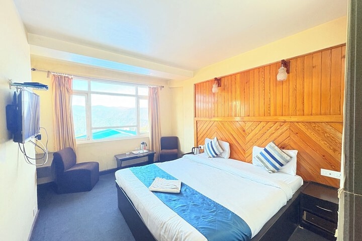 Room 8 of 43