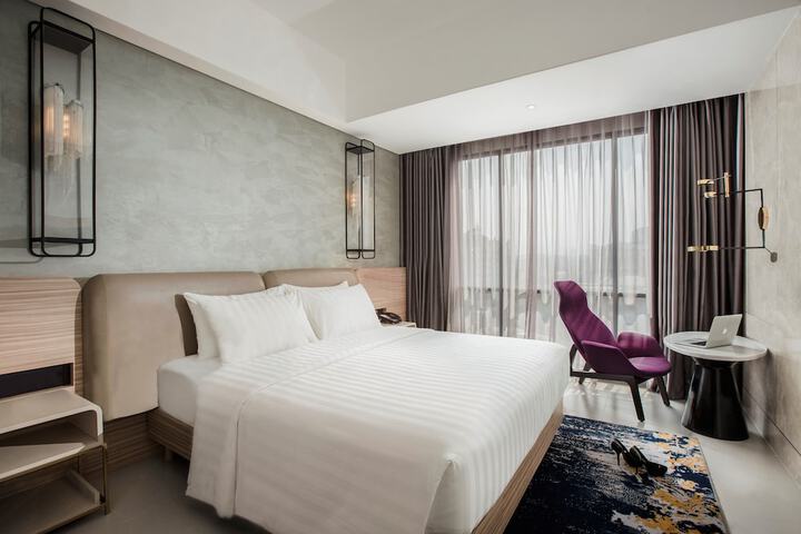 Room 3 of 52