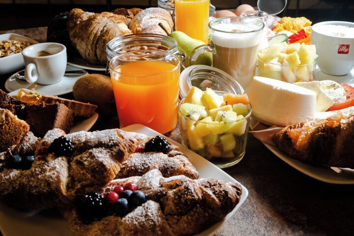 Breakfast/Coffee Service 42 of 49