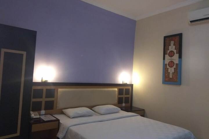 Room 2 of 11