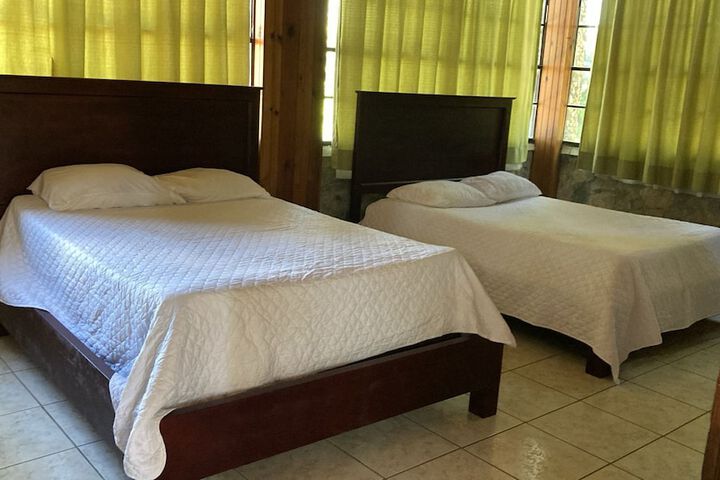 Room 26 of 82