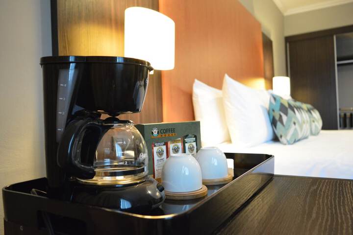 Breakfast/Coffee Service 72 of 152