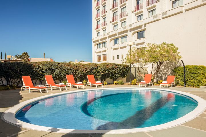 Pool Hotel