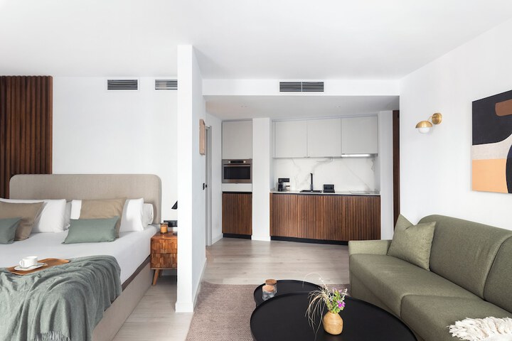 Room 13 of 72