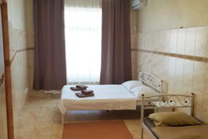 Room 44 of 72