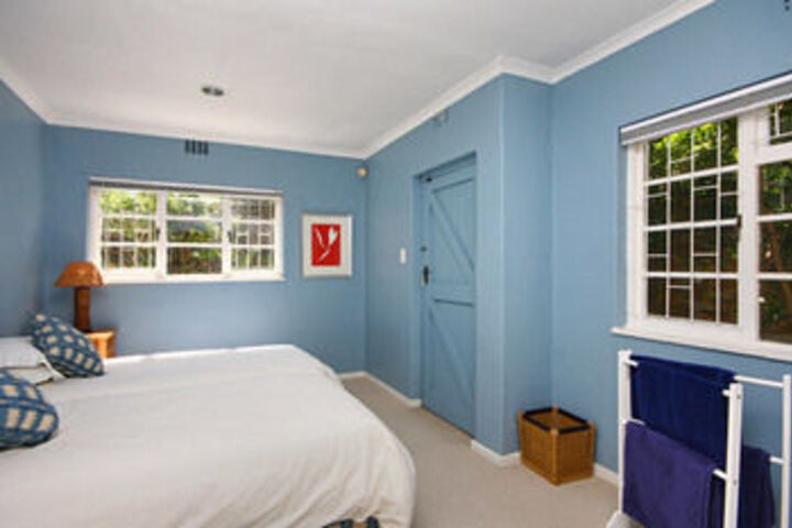Room 12 of 37