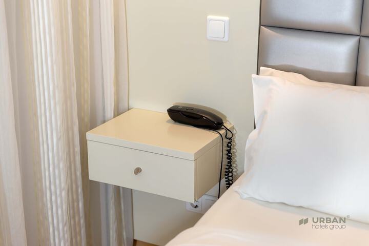 Room 8 of 69