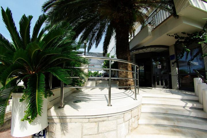 Hotel 56 of 66