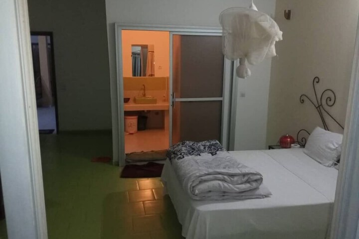 Room 9 of 49