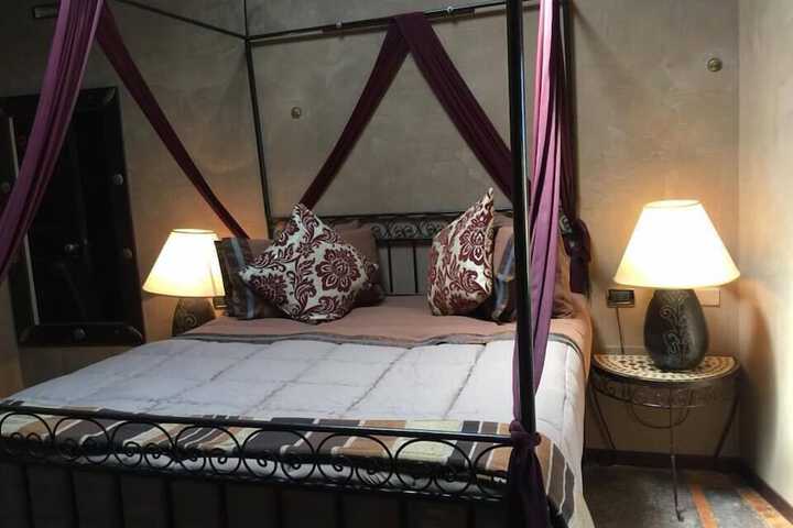 Room 18 of 70