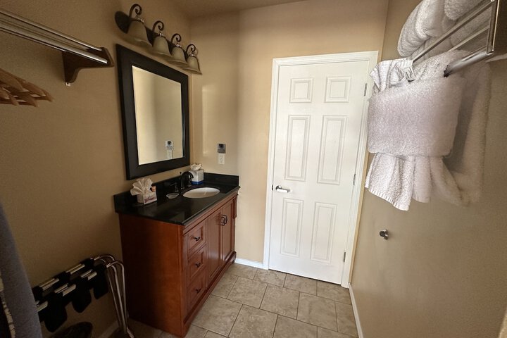Room 28 of 42