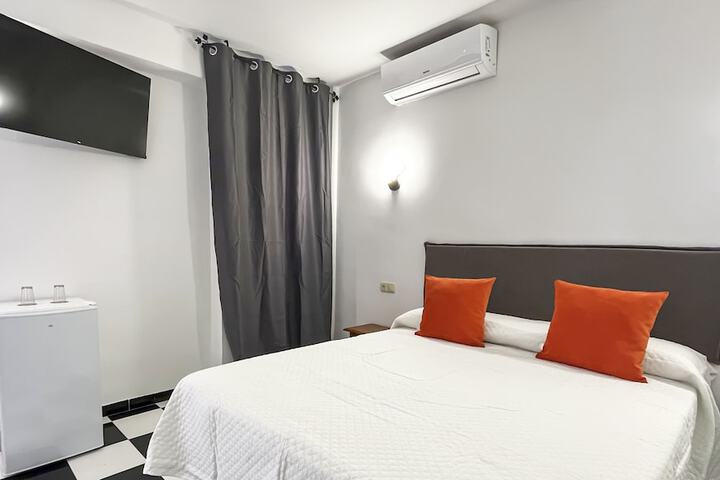 Room 10 of 48