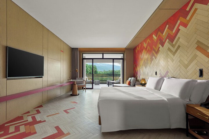Room 16 of 29