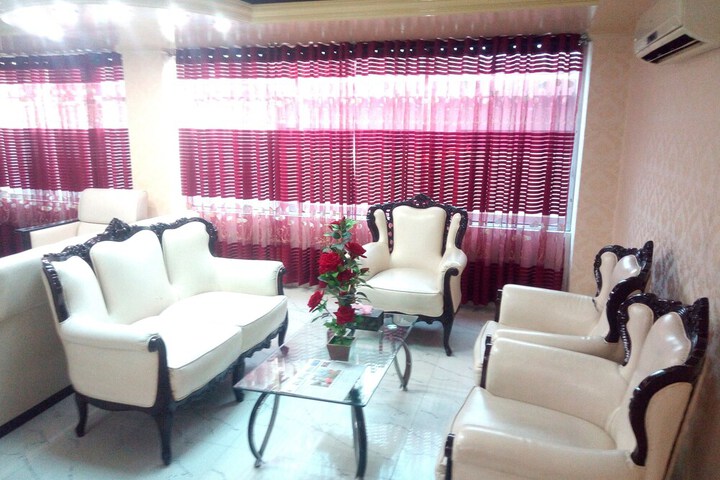 Entrance & Lobby