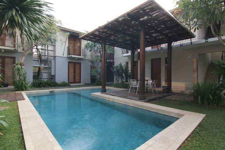 Pool Hotel