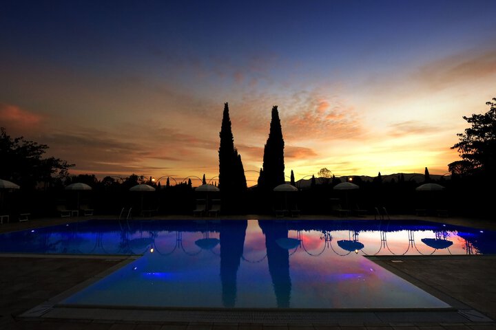 Pool 32 of 56