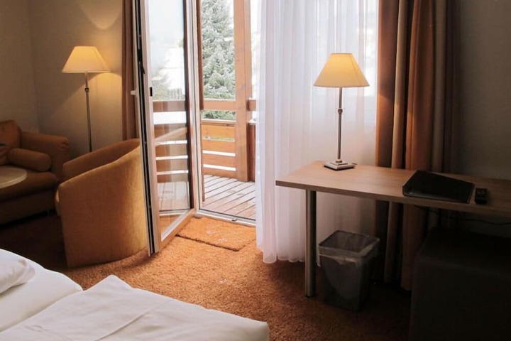 Room 14 of 43
