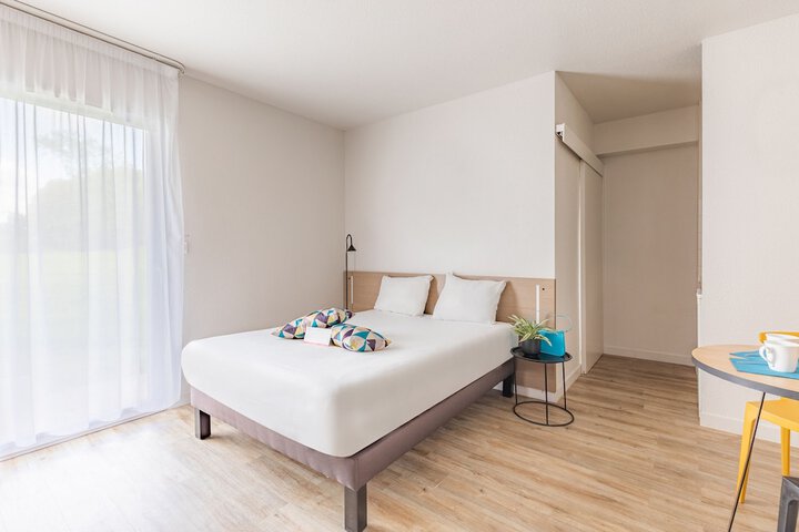 Room 5 of 29