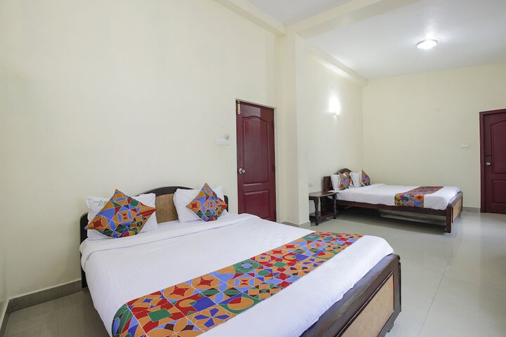 Room 10 of 20