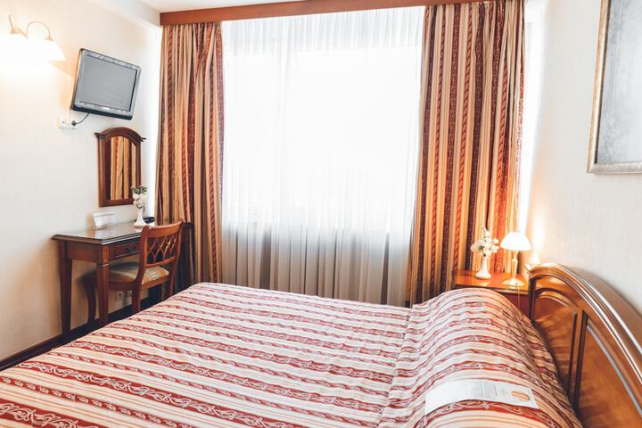 Room 35 of 96