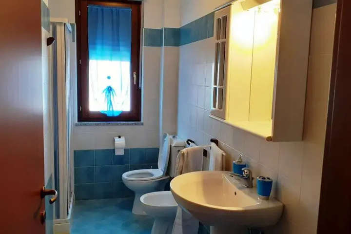 Room 7 of 17