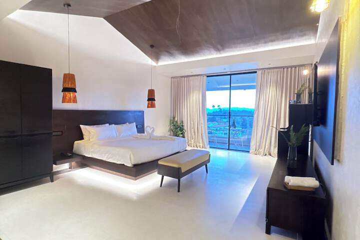 Room 25 of 90