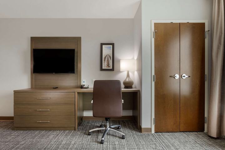 Room 9 of 36