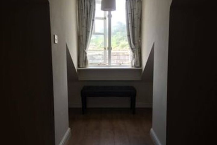 Room 12 of 20