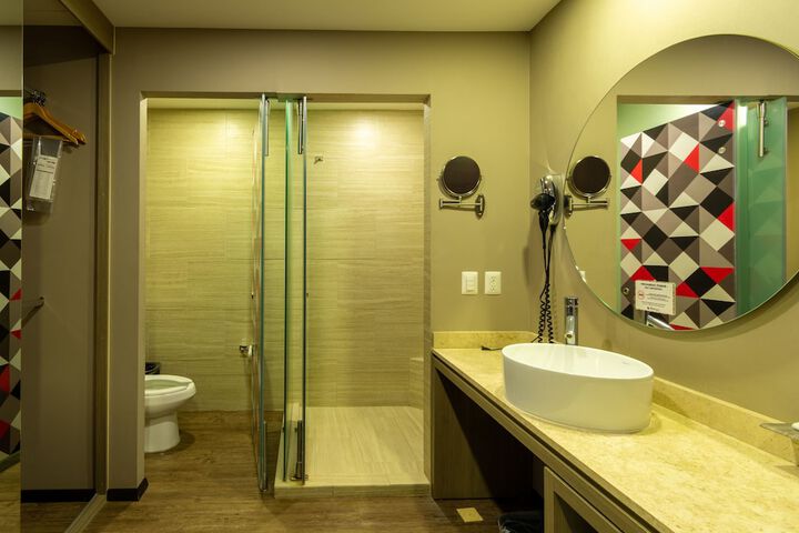 Room 55 of 100