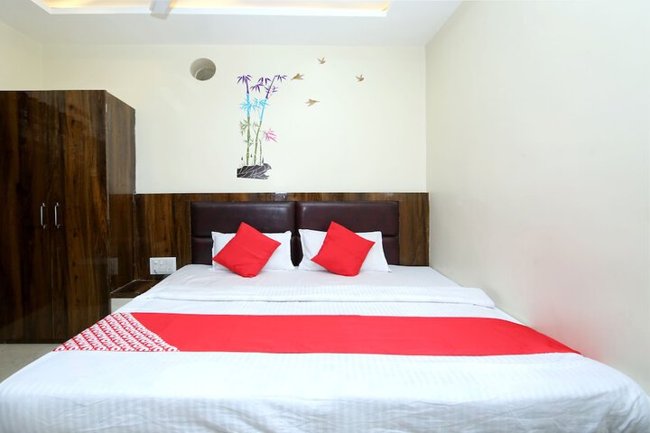 Room 193 of 407