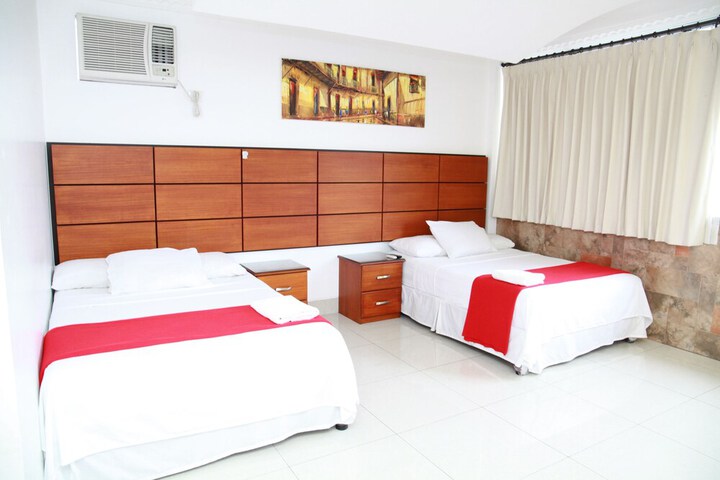 Room 14 of 40