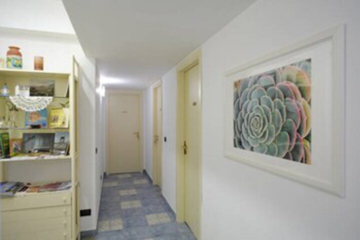 Ballroom/Hall 29 of 40
