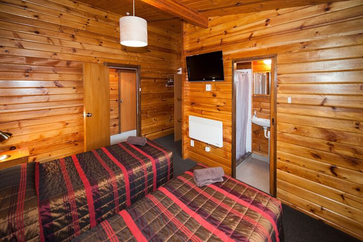 Room 6 of 23