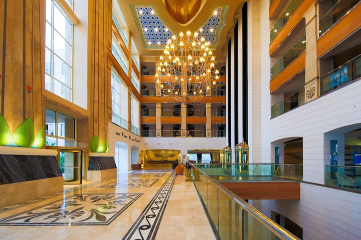 Hotel 2 of 201