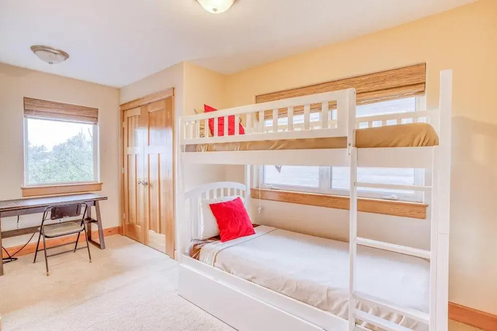 Room 3 of 23