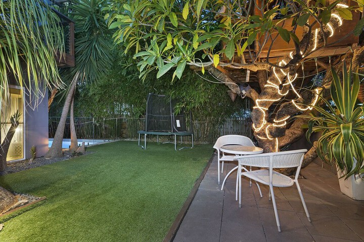 Hotel Exterior 17 of 20