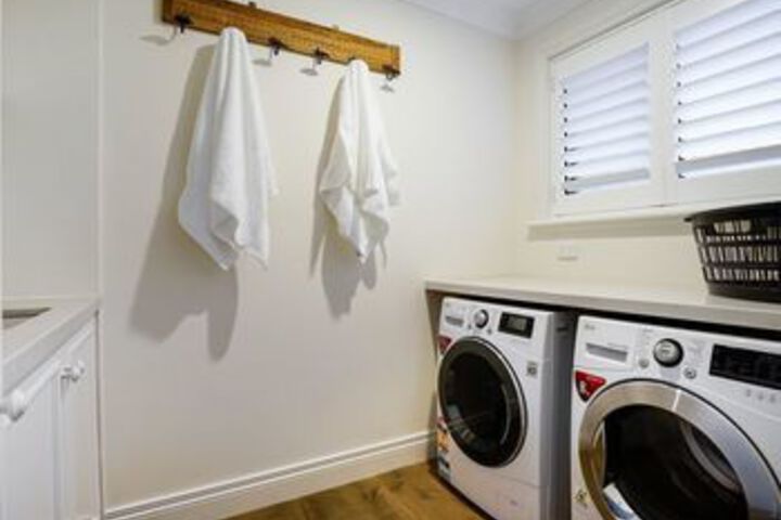Room 15 of 22