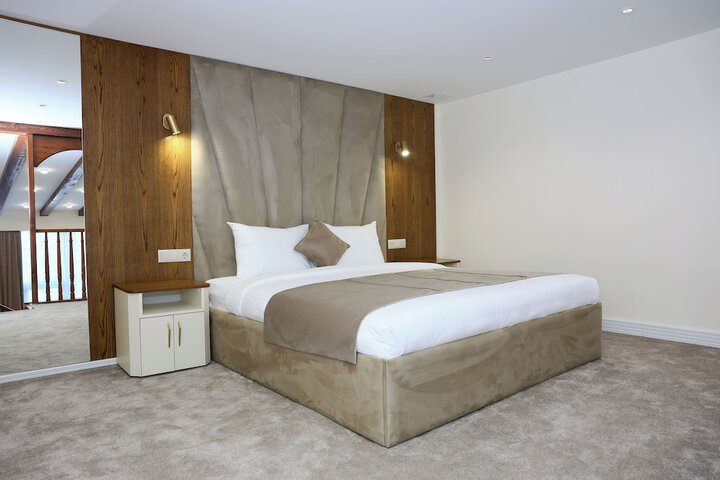 Room 56 of 133