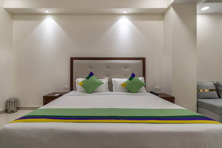 Room 18 of 40