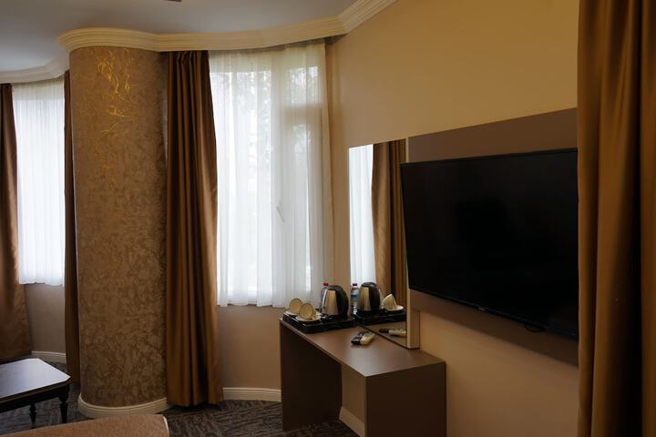 Room 17 of 32