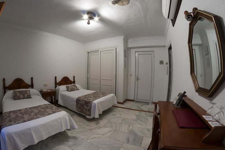 Room 18 of 41