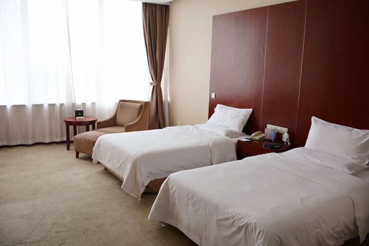 Room 8 of 45