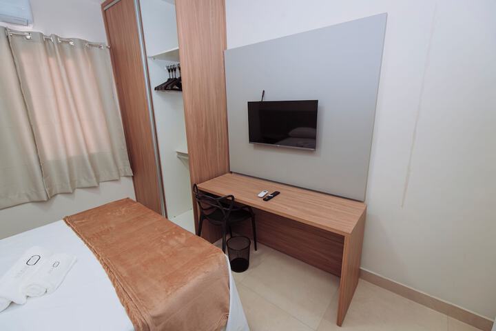 Room 17 of 36