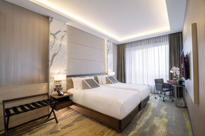 Room 4 of 30