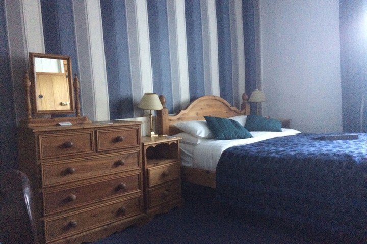 Room 32 of 94