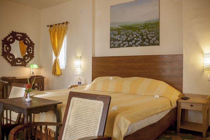 Room 4 of 63